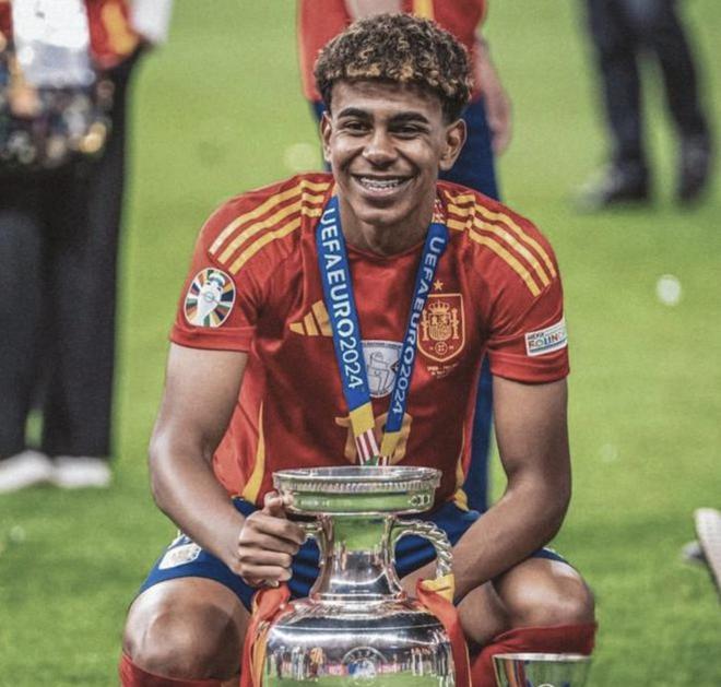 扎鸟：理解罗马球迷嘘声，为上次庆祝道歉，目标是进国家队